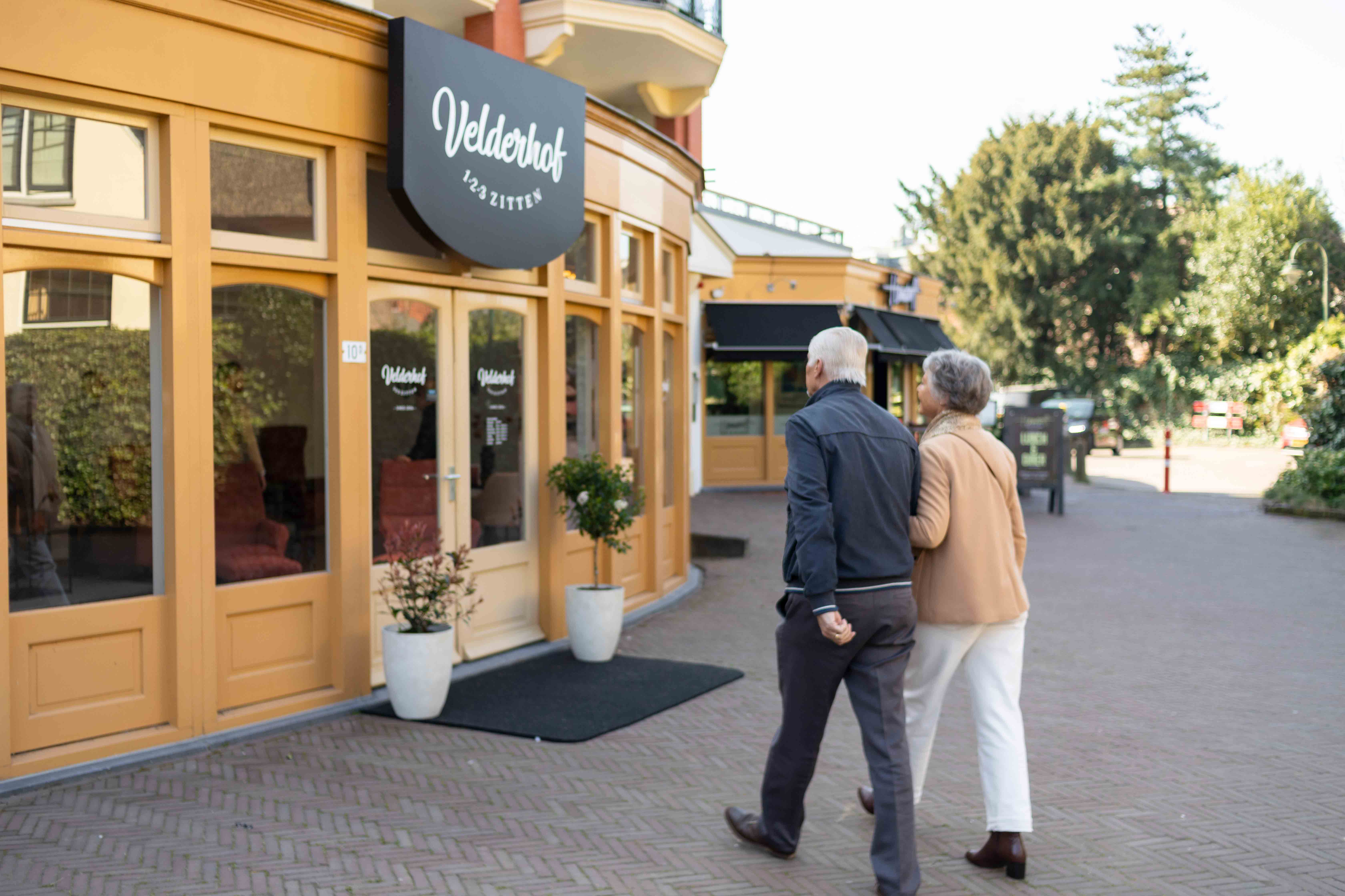 Velderhof_winkel_in_Laren-1